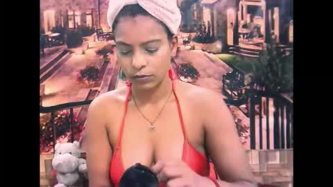 Snapshot of indiansexyass4u2luv chatting on April 13, 5:35 am indiansexyass4u2luv online show from April 13, 5:35 am