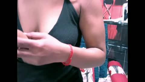 Snapshot of indiansexyass4u2luv chatting on June 14, 5:31 am indiansexyass4u2luv online show from June 14, 5:31 am