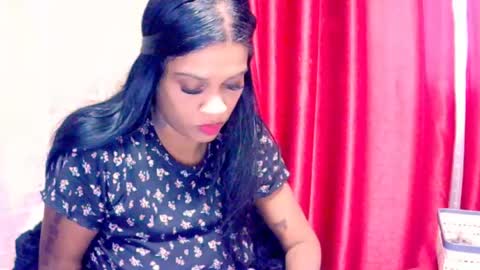 Snapshot of indiansexyy21 chatting on July 20, 9:45 am indiansexyy21 online show from July 20, 9:45 am