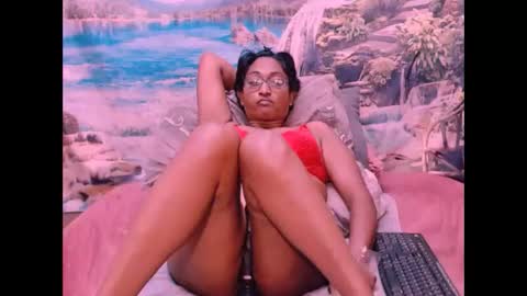 Snapshot of indianspicy69 chatting on February 6, 1:27 am Shreya online show from February 6, 1:27 am