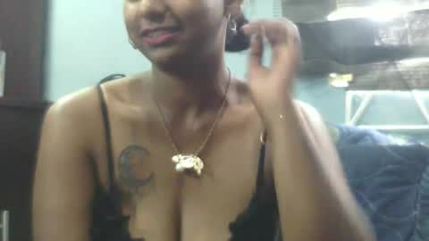 Snapshot of indiantina01 chatting on December 2, 7:58 am tina online show from December 2, 7:58 am