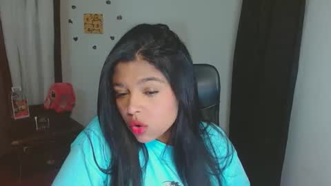 Snapshot of indica_18 chatting on October 13, 12:54 am Aleja vallejo online show from October 13, 12:54 am