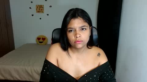 Snapshot of indica_18 chatting on October 22, 1:06 am Aleja vallejo online show from October 22, 1:06 am