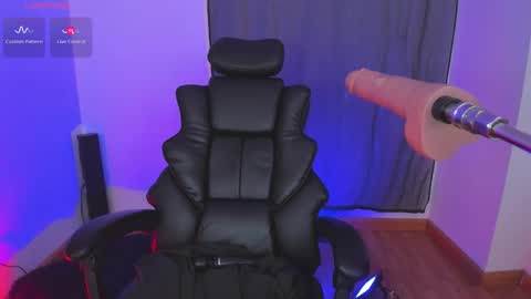 Hey  Im Indie follow me on my instagram  online show from December 2, 3:45 am