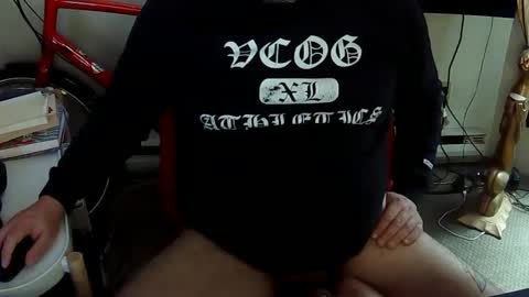 Snapshot of indigolvr chatting on February 16, 10:32 pm BroLOU online show from February 16, 10:32 pm