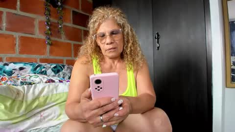 Snapshot of indiraa_channell chatting on January 3, 7:39 pm indiraa_channell online show from January 3, 7:39 pm