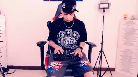 Snapshot of indomitablebeast chatting on June 30, 6:09 pm matias online show from June 30, 6:09 pm