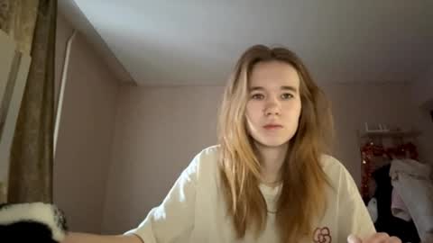 Snapshot of inespacheco chatting on February 25, 1:21 pm Sofia online show from February 25, 1:21 pm