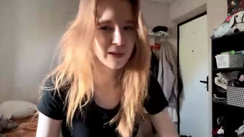 Snapshot of inespacheco chatting on July 11, 1:03 pm Sofia online show from July 11, 1:03 pm