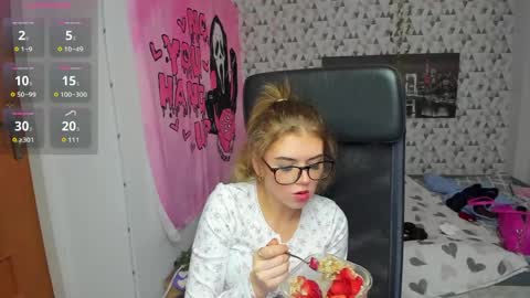 iness_lex online show from April 29, 7:23 am