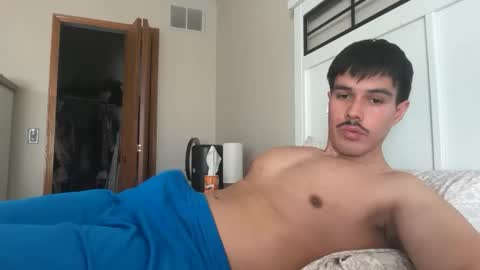 Snapshot of infamouslucas chatting on May 3, 9:32 pm Lucas online show from May 3, 9:32 pm