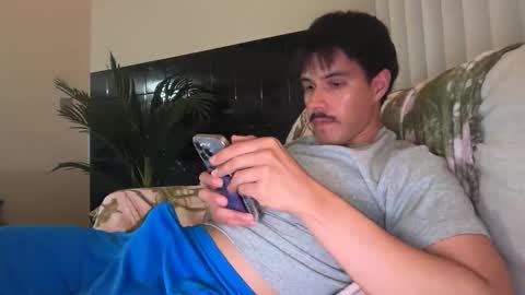 Snapshot of infamouslucas chatting on June 2, 5:09 am Lucas online show from June 2, 5:09 am