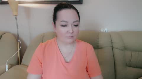 Snapshot of infinity_loveliness chatting on February 11, 7:35 am Infinity online show from February 11, 7:35 am