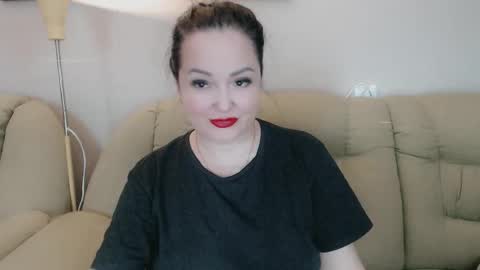 Snapshot of infinity_loveliness chatting on February 15, 5:59 am Infinity online show from February 15, 5:59 am