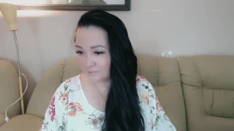 Snapshot of infinity_loveliness chatting on February 17, 8:00 am Infinity online show from February 17, 8:00 am