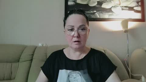 Snapshot of infinity_loveliness chatting on July 12, 5:42 am Infinity online show from July 12, 5:42 am
