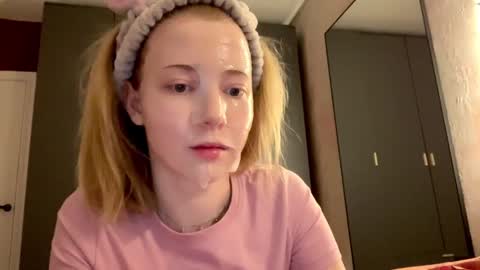 Snapshot of infinitysoul_ chatting on December 31, 1:52 pm Alexa.. Inst Fansly infinitysoul online show from December 31, 1:52 pm