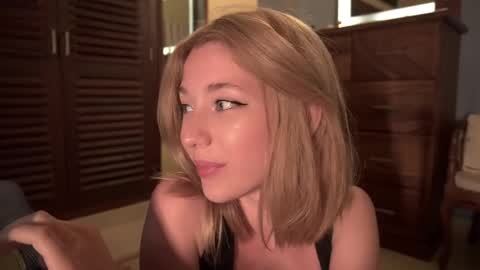 Snapshot of infinitysoul_ chatting on March 4, 5:03 pm Alexa.. Inst Fansly infinitysoul online show from March 4, 5:03 pm