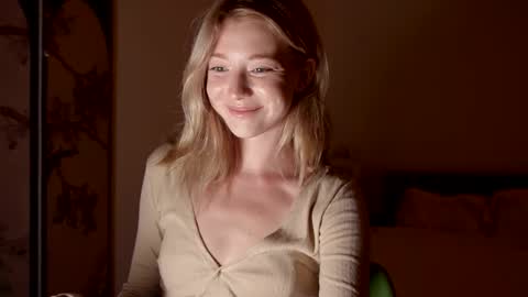 Snapshot of infinitysoul_ chatting on October 4, 10:46 am Alexa.. Inst Fansly infinitysoul online show from October 4, 10:46 am