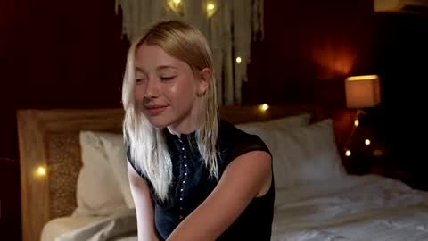 Alexa..  Inst     Fansly infinitysoul  online show from February 15, 12:47 pm