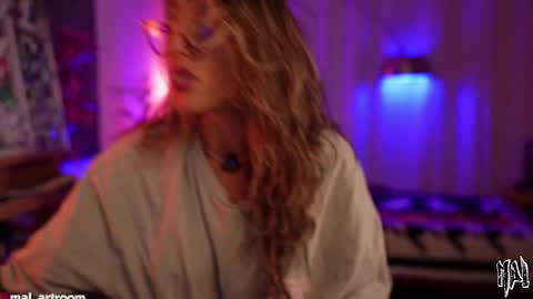 Snapshot of informal_ chatting on September 15, 12:21 am MAL ---  online show from September 15, 12:21 am