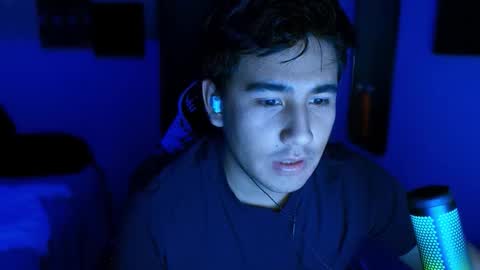 Snapshot of inglesespo89 chatting on April 12, 7:24 am Iagust online show from April 12, 7:24 am