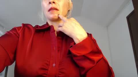 Snapshot of ingridbergman chatting on January 8, 7:24 pm online show from January 8, 7:24 pm