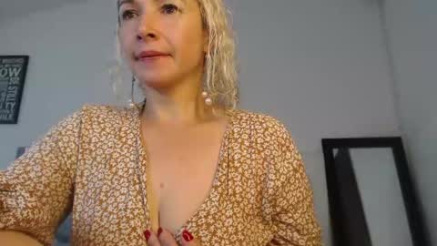 Snapshot of ingridbergman chatting on February 6, 4:03 pm online show from February 6, 4:03 pm