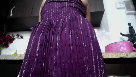 Snapshot of iniyalaboni chatting on December 19, 10:28 pm Iniya online show from December 19, 10:28 pm