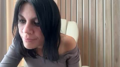 Snapshot of injaathome chatting on September 20, 12:17 pm InjaAtHome online show from September 20, 12:17 pm