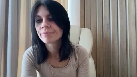 Snapshot of injaathome chatting on September 26, 6:28 am InjaAtHome online show from September 26, 6:28 am