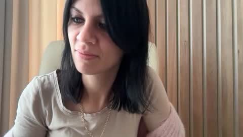 Snapshot of injaathome chatting on October 1, 6:41 am InjaAtHome online show from October 1, 6:41 am