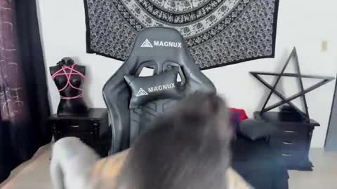 Dani  online show from January 6, 5:49 pm