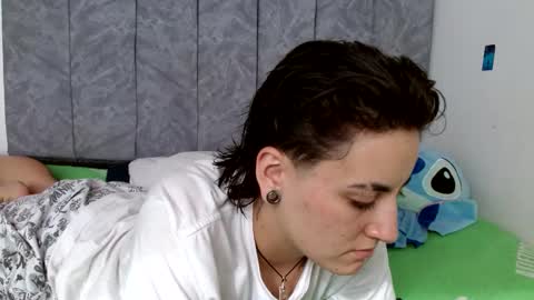 lyan onlyfans n linda online show from November 1, 8:11 pm