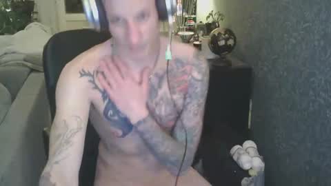 inkedsweed69 online show from April 14, 12:05 am