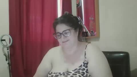 Snapshot of inna46_ chatting on June 10, 12:37 pm inna46_ online show from June 10, 12:37 pm
