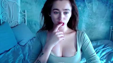 Lina online show from December 16, 1:21 am