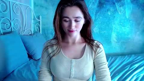 Lina online show from December 22, 12:35 pm