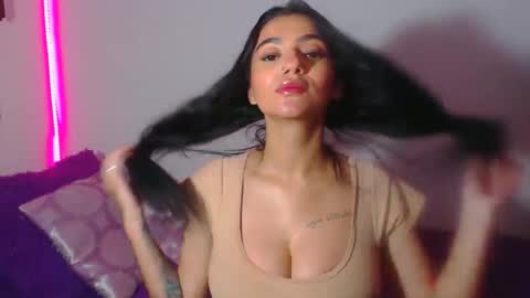 Abril online show from May 21, 10:17 pm