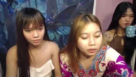 Snapshot of innocent_lover_ziaxx chatting on April 26, 4:26 pm your zia online show from April 26, 4:26 pm