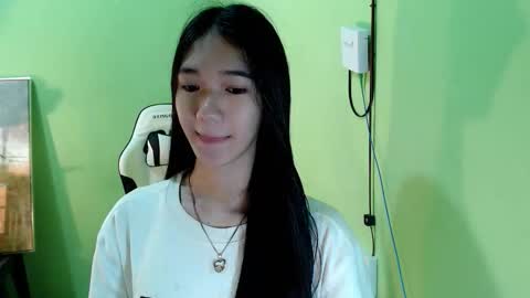 Reign online show from November 3, 7:04 pm