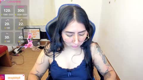 Luna        online show from February 7, 5:05 pm