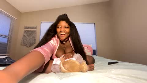 Lola online show from October 11, 1:31 pm