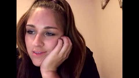 innocentlilsarah online show from October 17, 5:21 am