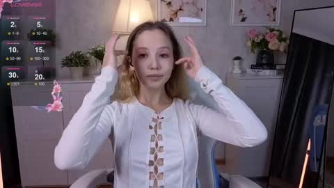 Snapshot of insaneinsomnia chatting on October 30, 9:00 am insaneinsomnia online show from October 30, 9:00 am