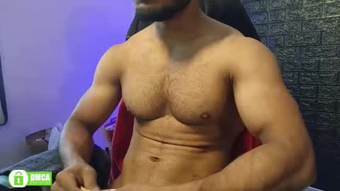insanestud_miles2 online show from December 2, 5:46 am