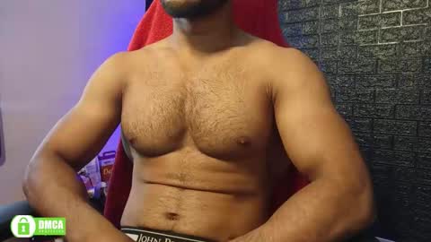 insanestud_miles2 online show from December 15, 6:28 am