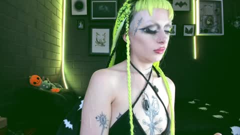   SANIA  online show from December 2, 8:33 pm