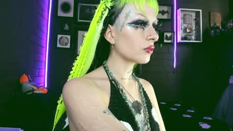   SANIA  online show from January 30, 9:25 pm