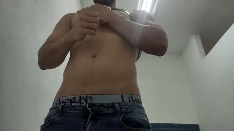 INSTAGRAM  camilodlx online show from December 17, 3:29 pm